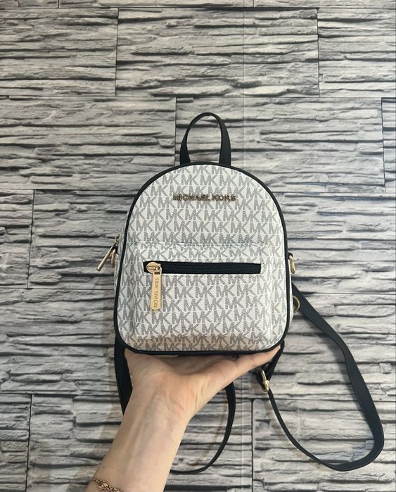 Дамска чанта Guess, Мини раничка Michael Kors