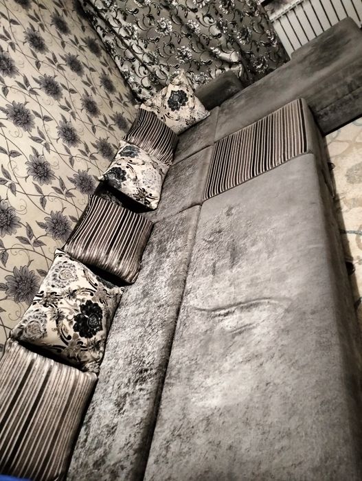 Зальный  мягкий уголок