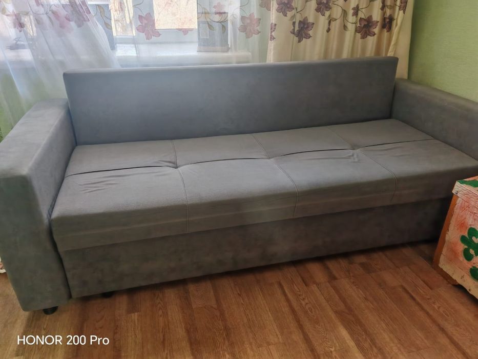 Продам диван тахта