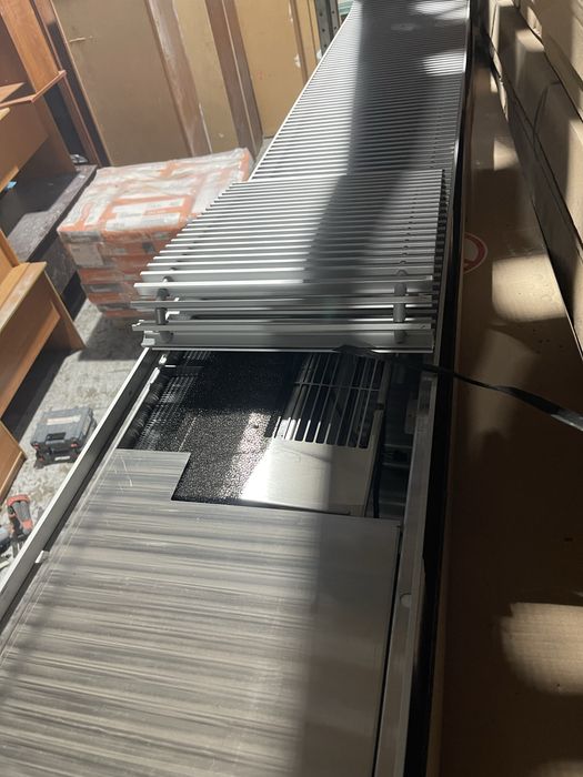 Внутрипольный конвектор с решотки