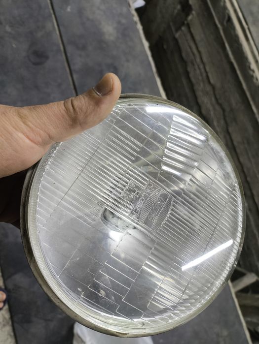 Продам фары на Паджеро 2