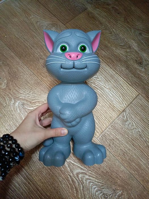 Продам игрушку говорящий кот Том