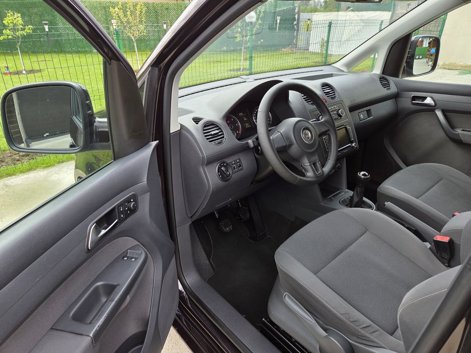 Volkswagen Caddy Maxi / 7 Locuri  / Climatronic  / Navigatie