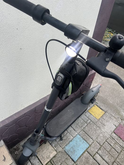 Trotineta electrica B-Twin