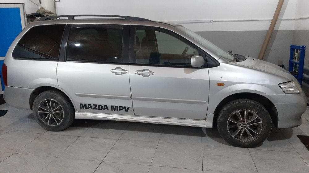 Отличная мазда мпв