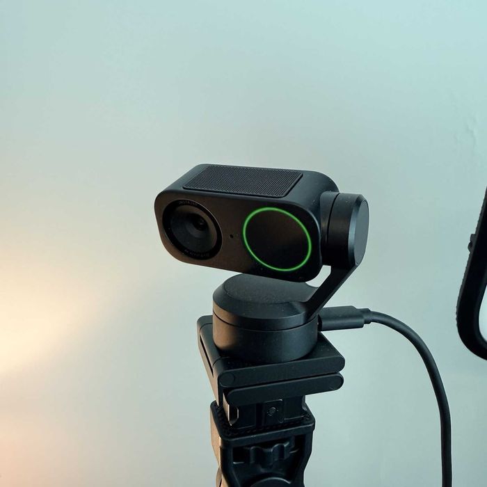 Веб-камера Insta360 Link 2 - PTZ 4K AI Tracking