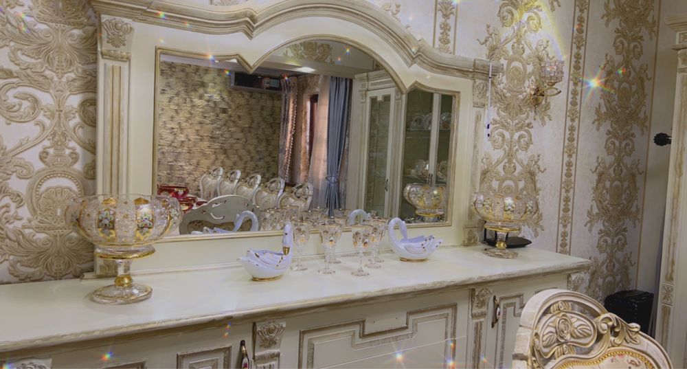 Комплект: Большой стол, 12 стул, Комод, Горка (КИТАЙ ФАБРИЧНЫЙ)