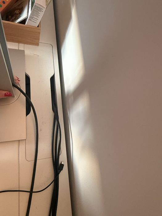 Birou Ikea MITTZON inaltime reglabila, elebtric, stare perfecta