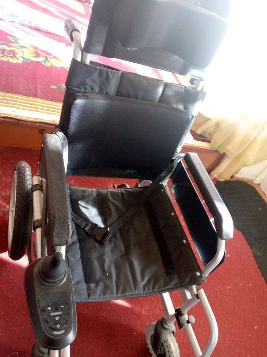 Nogironlar aravasi elektron