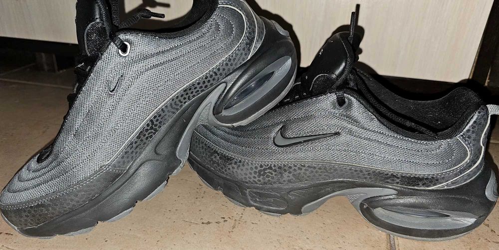 Маратонки Nike airmax