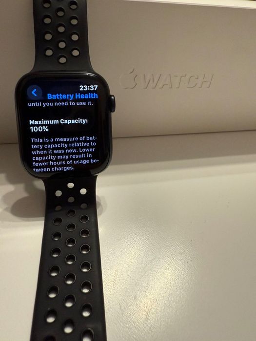 Apple Watch Series 9 – 100% батерия, перфектно състояние