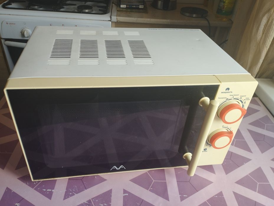 Микроволновка б/у рабочая