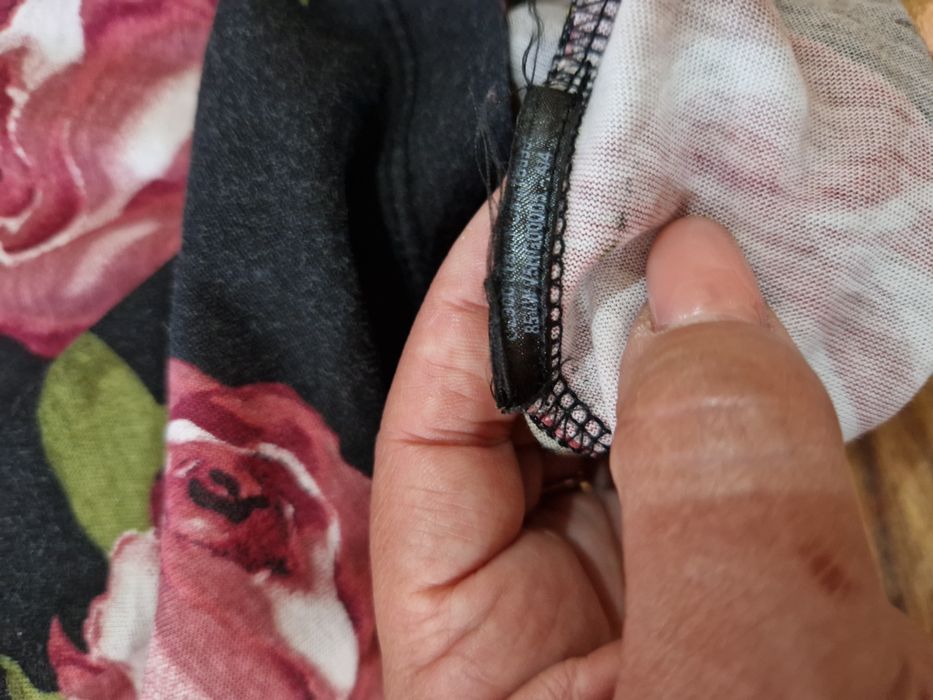 Tricou GUESS la doar 35 lei