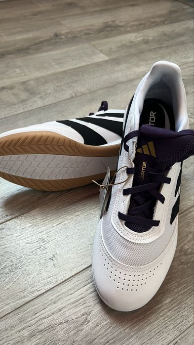 Кросы для футзала Adidas