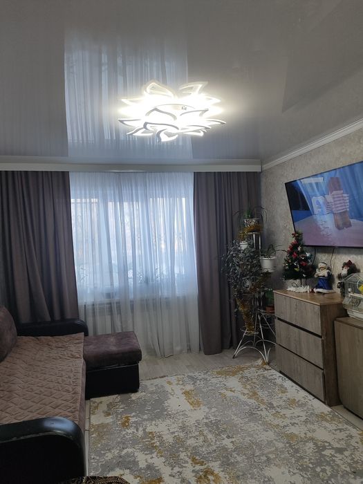 Продам квартиру 2х ком малргоборитка