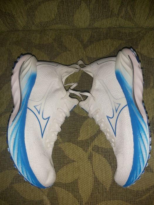 Дамски маратонки Mezuno Wave neo wind