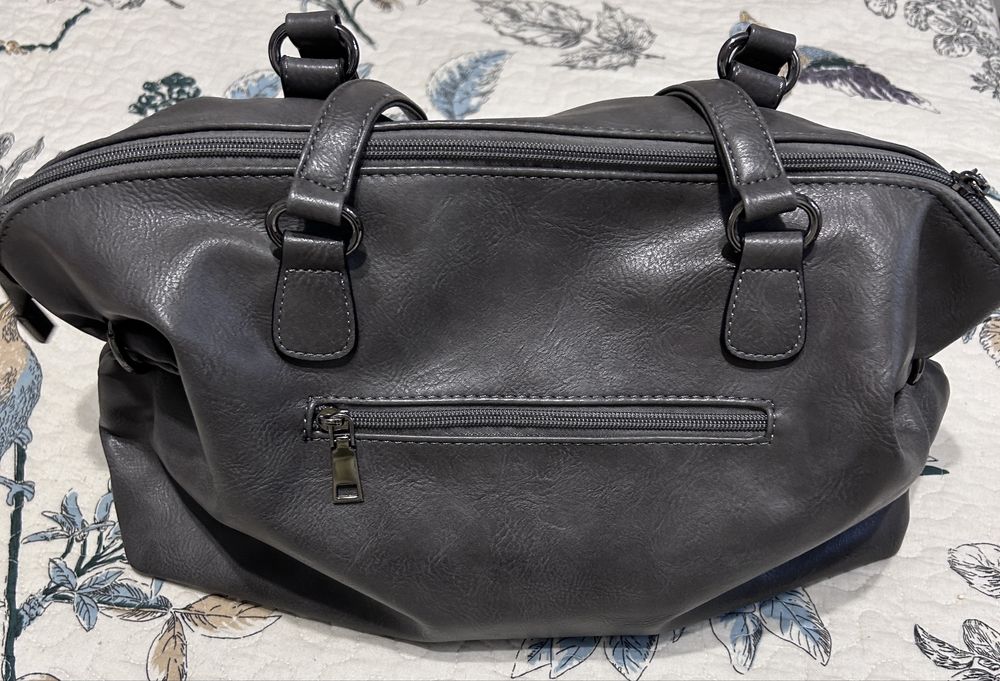 Продам сумочки б/у и новые