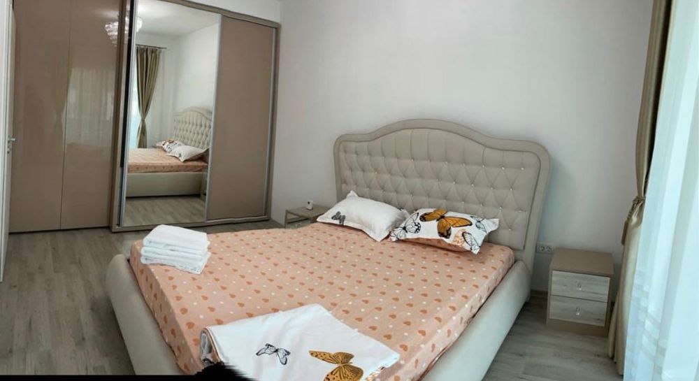 Închiriez apartament cu două camere