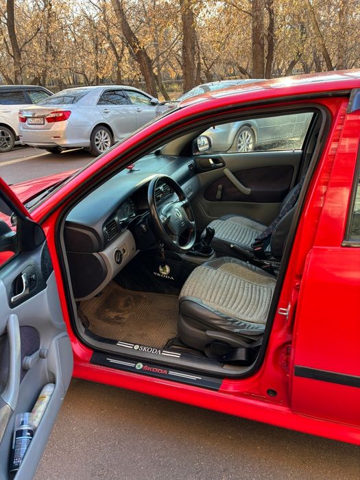 Продам Шкоду Октавия А4