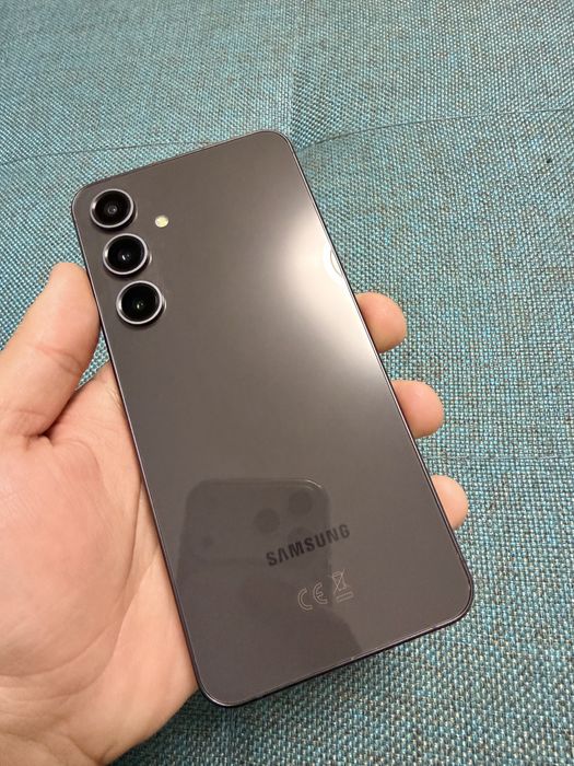 Samsung S24 FE 8Gb ram cu 128Gb memorie citeste descrierea