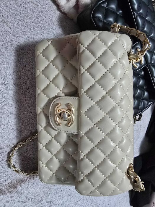 Чанта Шанел  черна и бежово