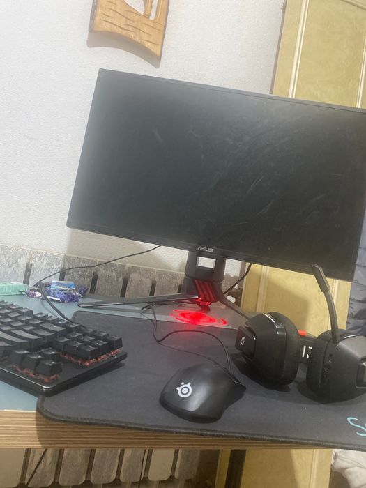 Monitor Gaming 240hz ASUS