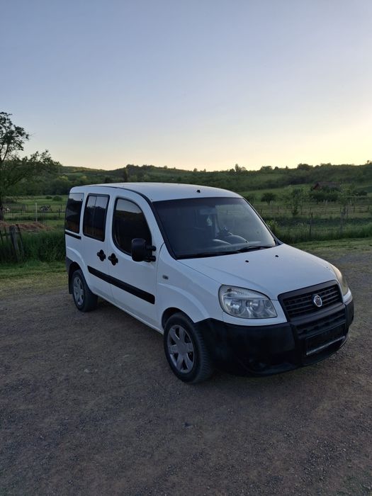 Vând Fiat doblo.
