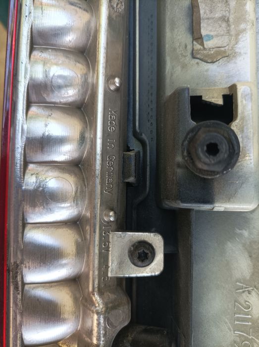 Трети стоп спойлер Мерцедес w211 Е класа mercedes e class face lift