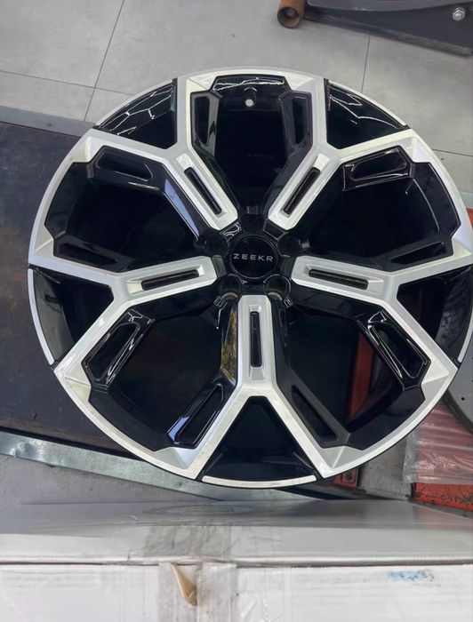 Zeekr 8x shdow Оригинальные диски Зикр R22