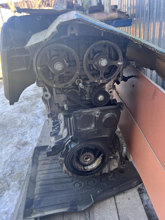 К4М K4M мотор в разборе. Рено Логан Альмера