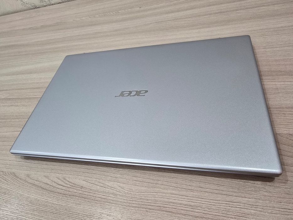 Acer, Core I3-12Th, RAM 8Gb, SSD 256Gb, Full HD IPS