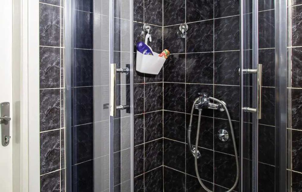 Дава се под наем Двустаен апартамент в Пловдив, Каменица 2 - 60 кв.м за 270.3 € - Снимка #2