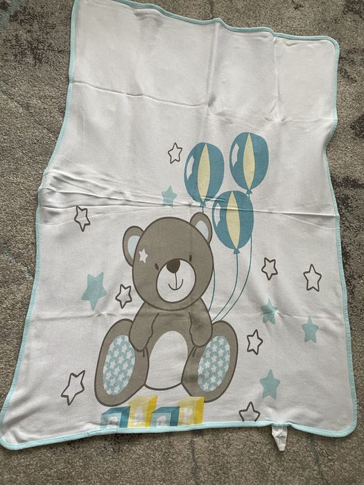 Бебешки одела и пелини