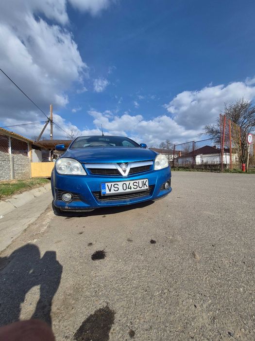 Mașina cabrio al