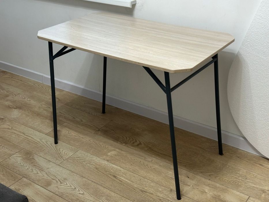 Диван, шкаф, стол рабочий