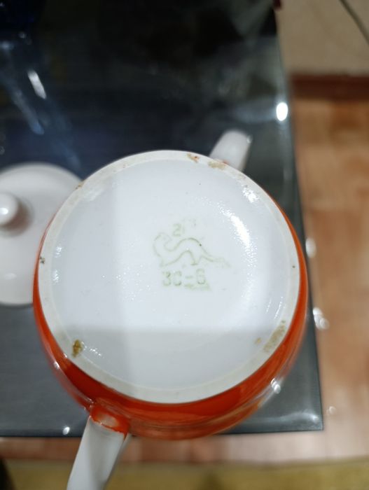 Продам чайник, сахарницу