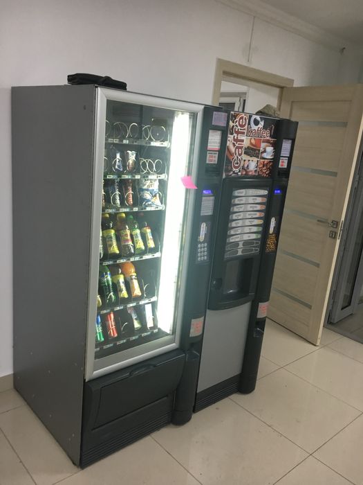 Кофеаппарат и Снек