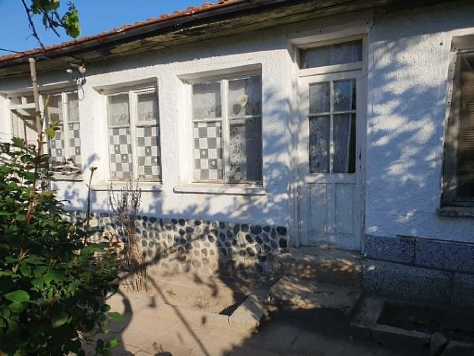 Продава се Къща в с. Пролом, Област Пловдив - 70 кв.м за 365 €/кв.м - Снимка #1