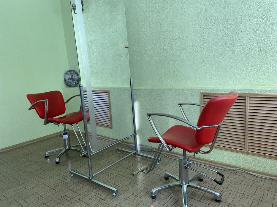 Зеркало парикмах.