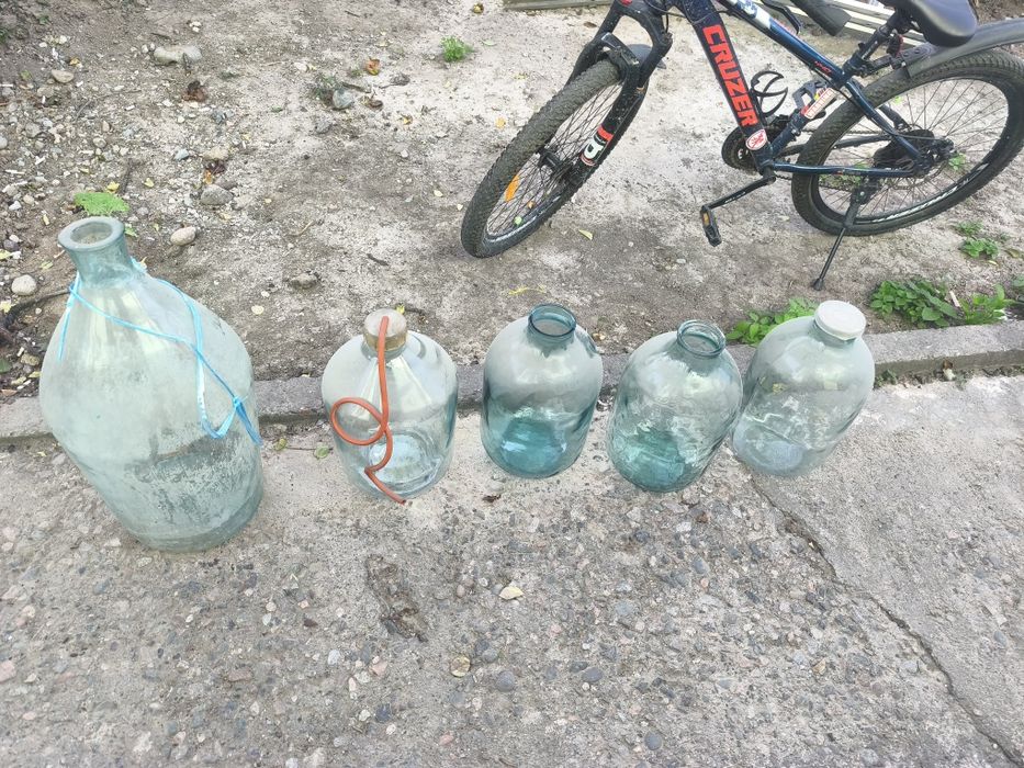 Продам винные бутылки/банки