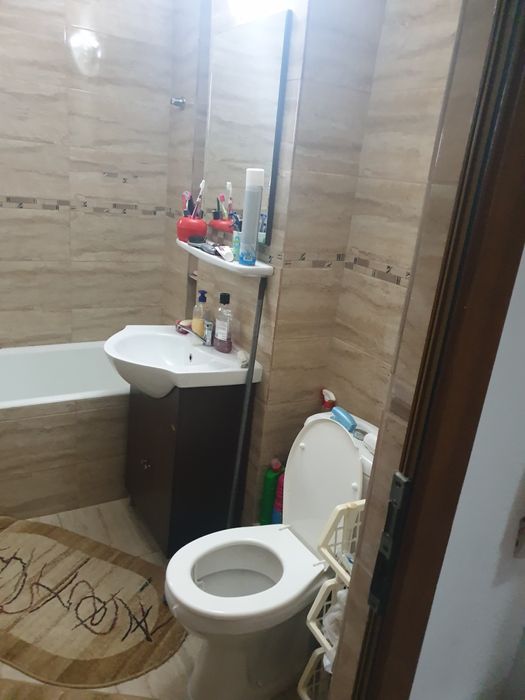 Închiriez apartament 3 camere
