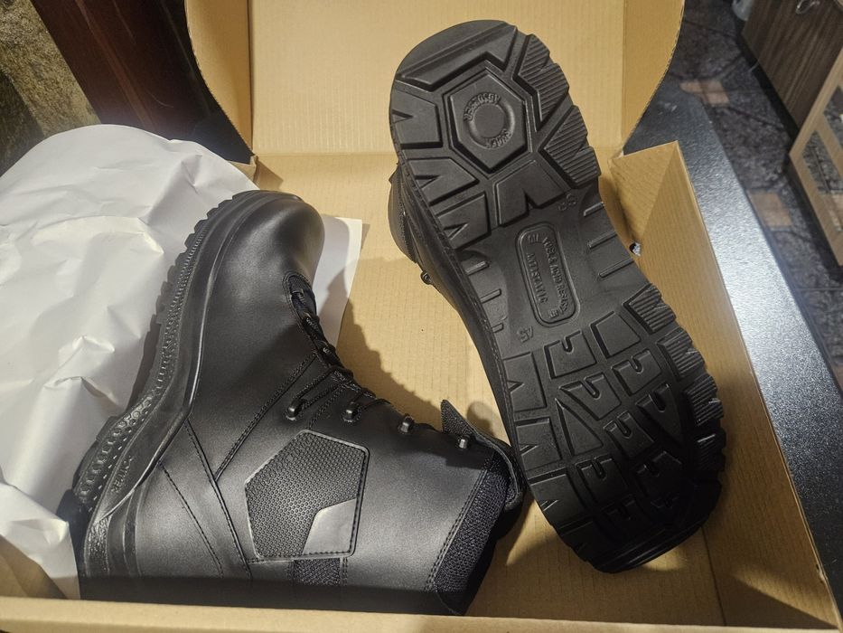 Военни кубинки чисто нови