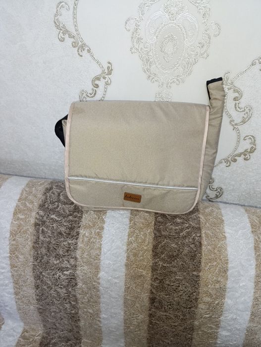 Sumka kiyim soladigan