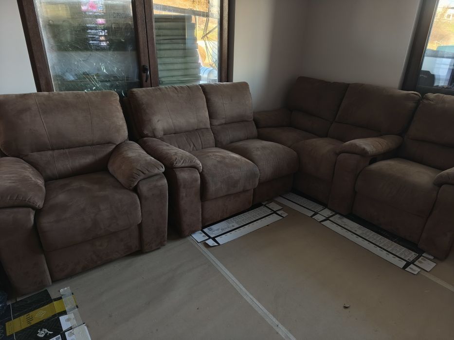 Диван шест местен