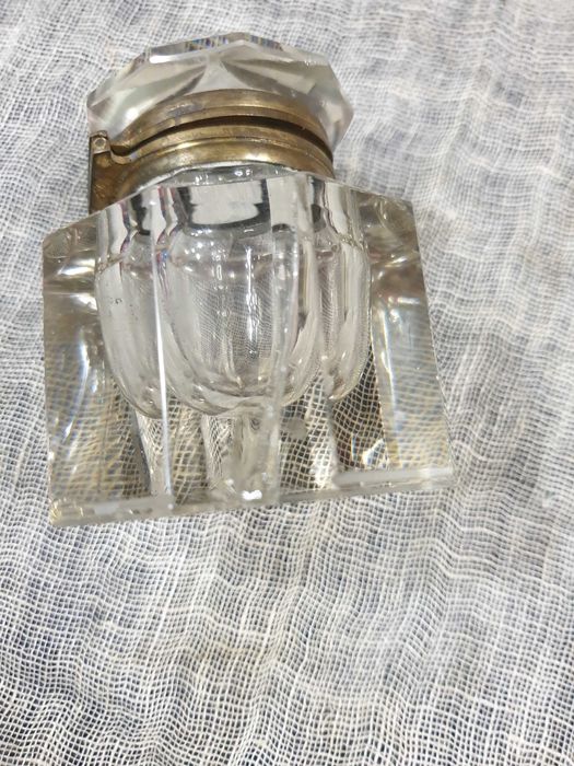 Старинна мастилница и Винтидж нож,гилотина RAADVAD