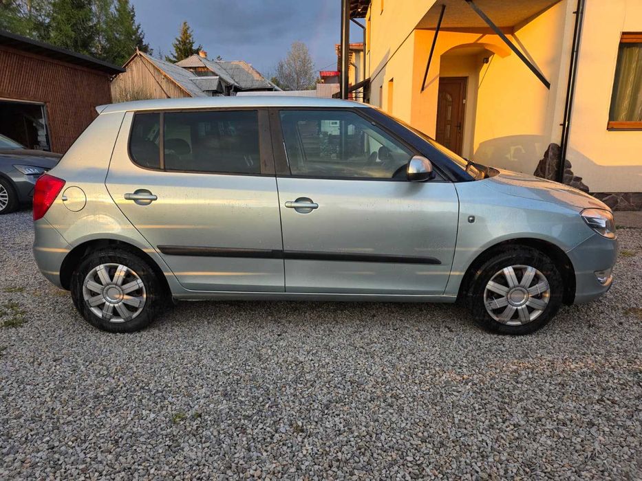 SKODA Fabia 2011 — imagine 4