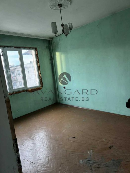 Продава се Тристаен апартамент в Пловдив, Кючук Париж - 90 кв.м за 794 €/кв.м - Снимка #2