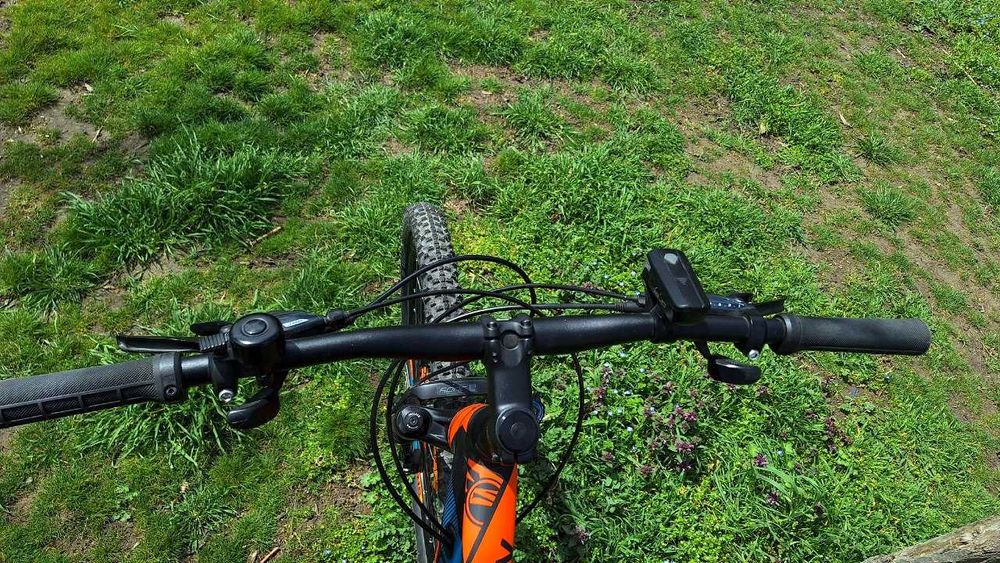 Планински велосипед Sprint Apolon 29 – отлично състояние, с аксесоари