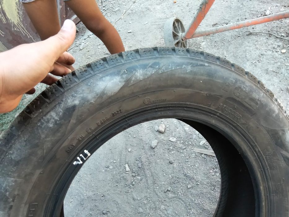 Продам 4 шт баллона зимние