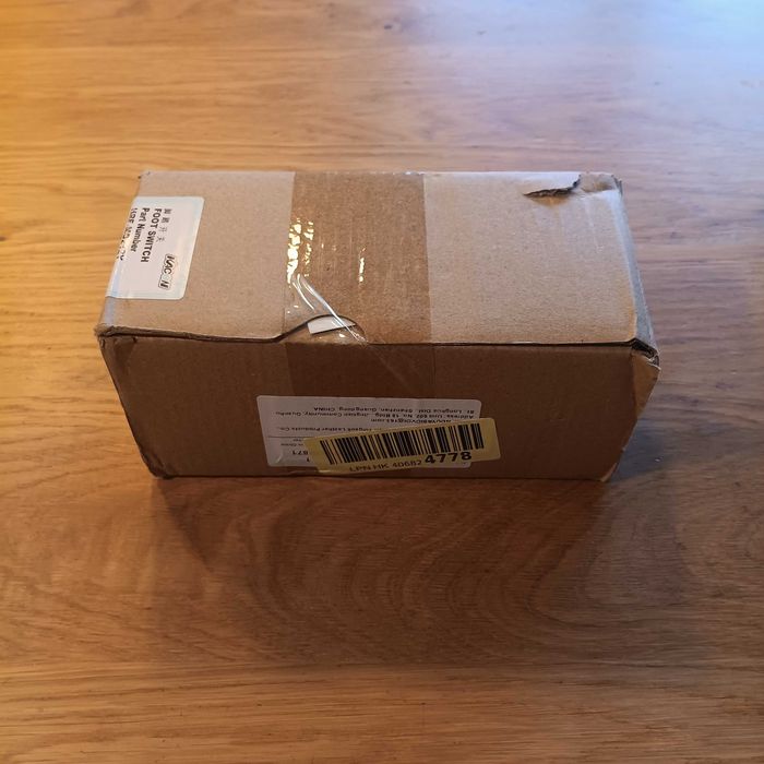 НОВ! Метален педален превключвател – моментен, устойчив, IP54